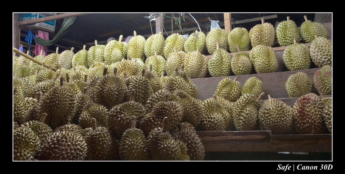 2006 - 07 - Phnom Penh - Marche de nuit 12